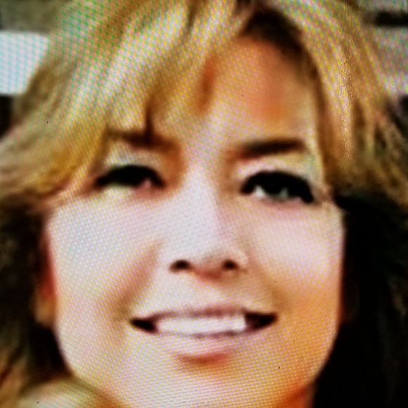 Meet your Posher, Linda - Picture 2 of 2